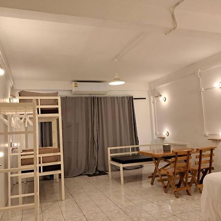 8 Sleeper Street Guesthouse Krabi town Exterior foto